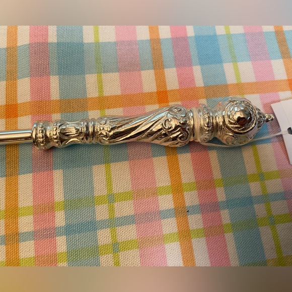 Silver Cake Server, Stainless Steel Embossed Wedding Cake Server, Artistic Home - Picture 11 of 16